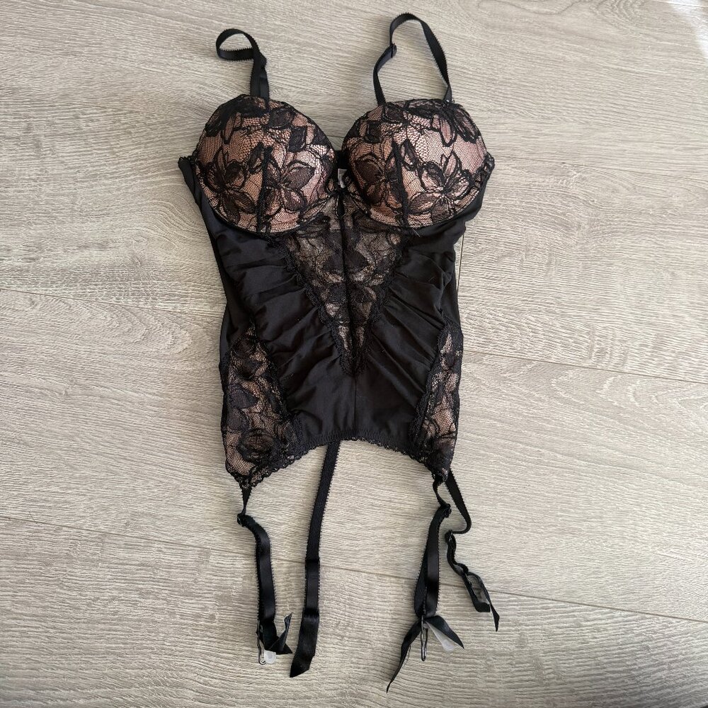 Victoria’s Secret Black Lace Bustier Corset Lingerie 34B Garter